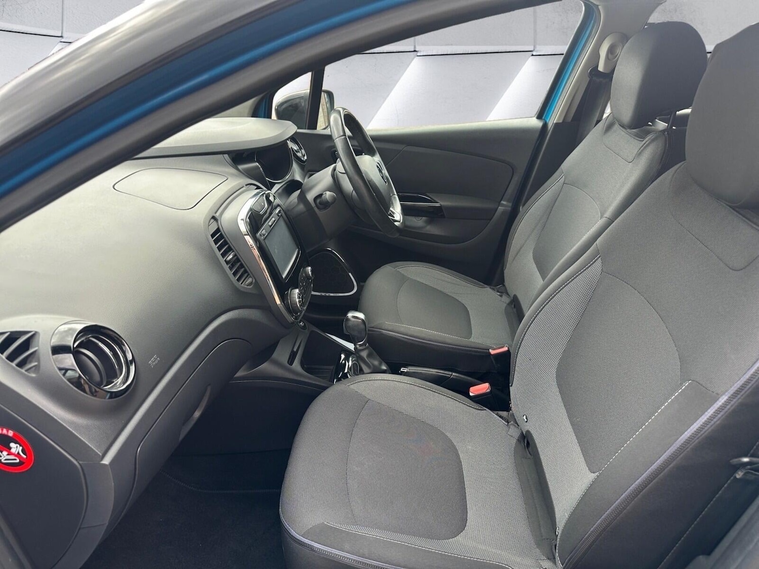 Used Renault Captur for sale - 78127582: Photo 15