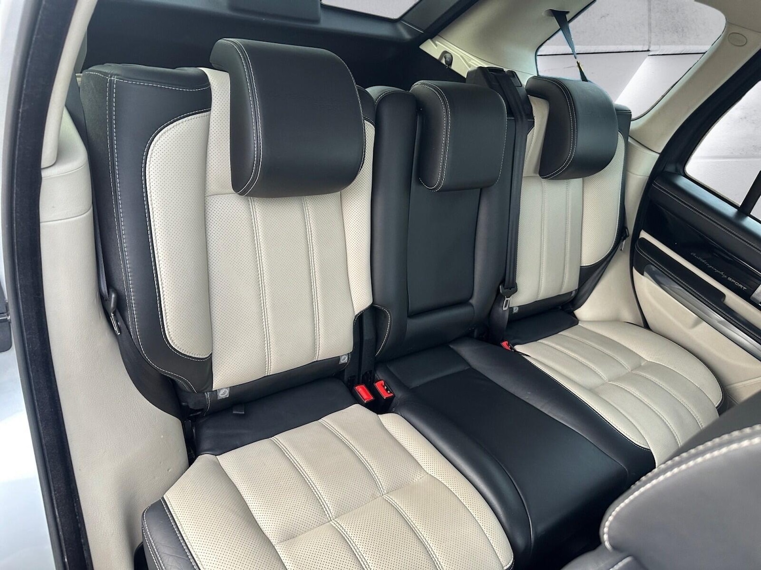 Used Land Rover Range Rover Sport 2011 for sale - 76620181: Photo 11