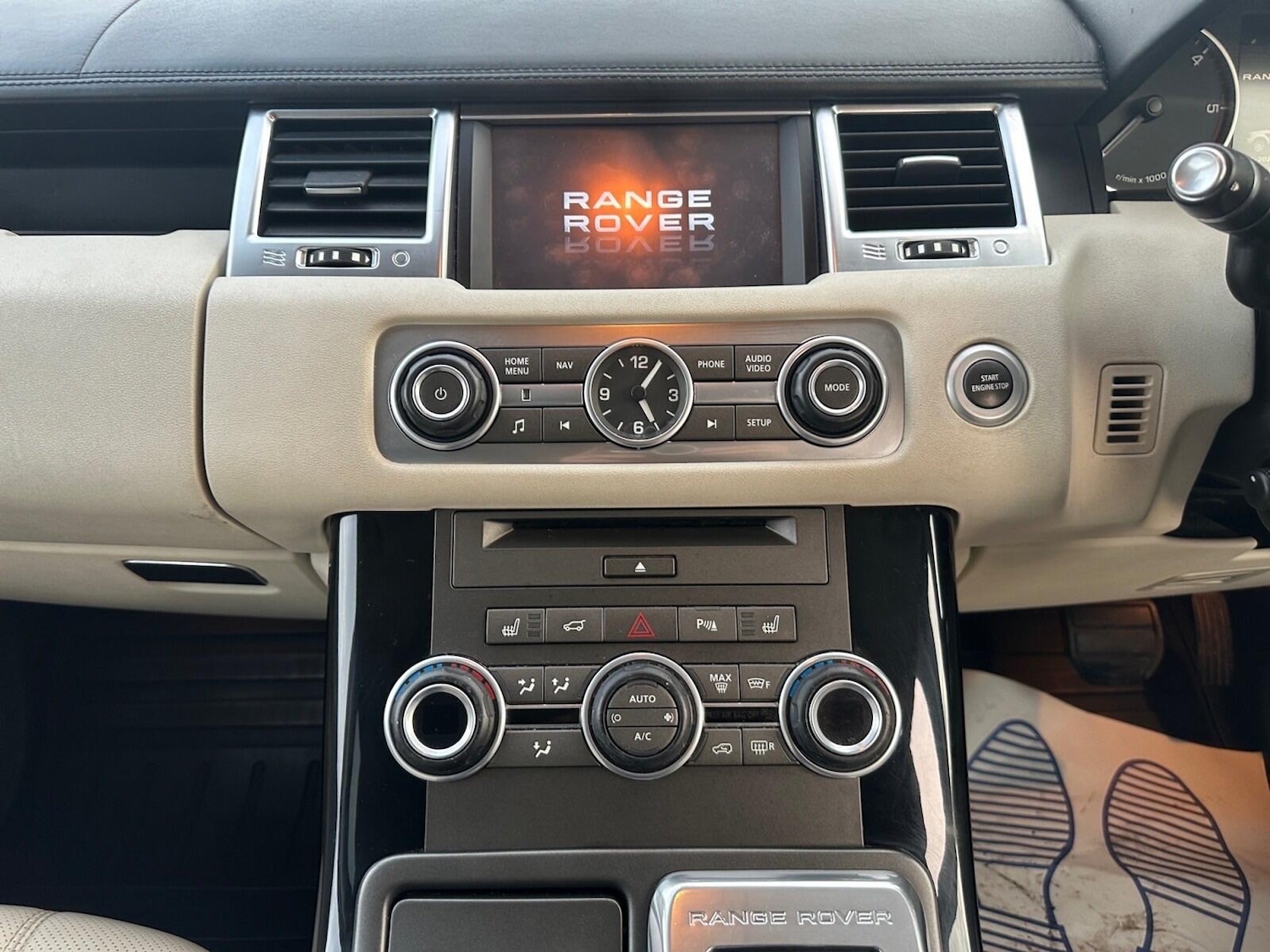 Used Land Rover Range Rover Sport 2011 for sale - 76620181: Photo 12