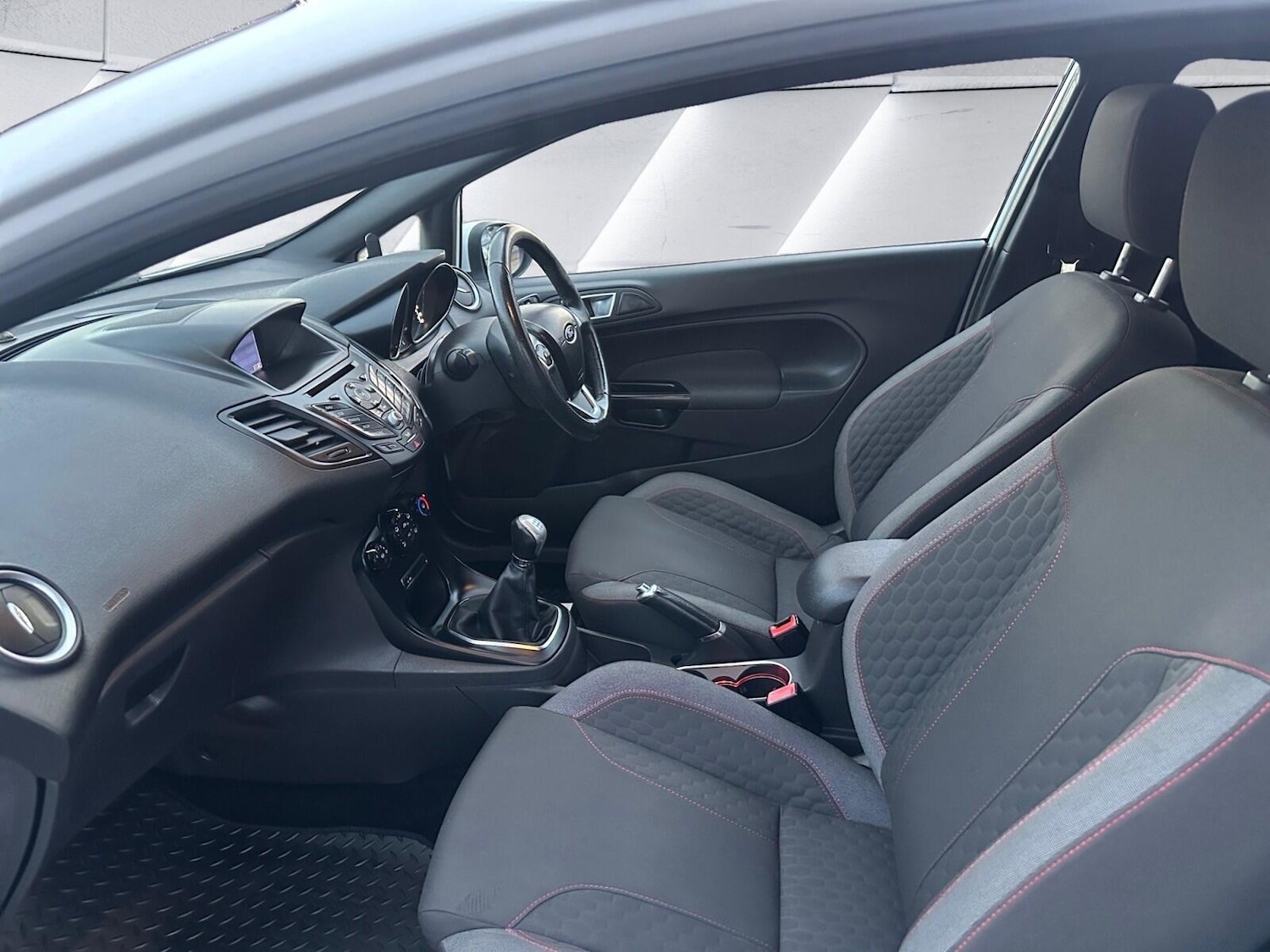 Used Ford Fiesta 2017 for sale - 76424960: Photo 15