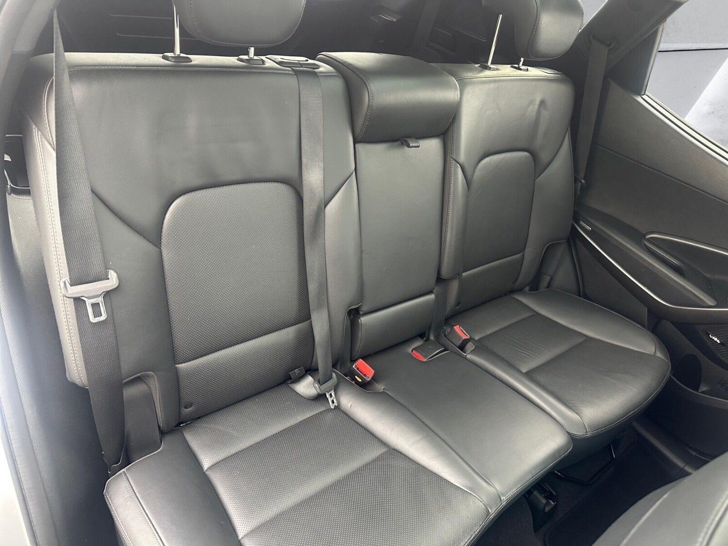 Used Hyundai Santa Fe 2016 for sale - 77909501: Photo 11