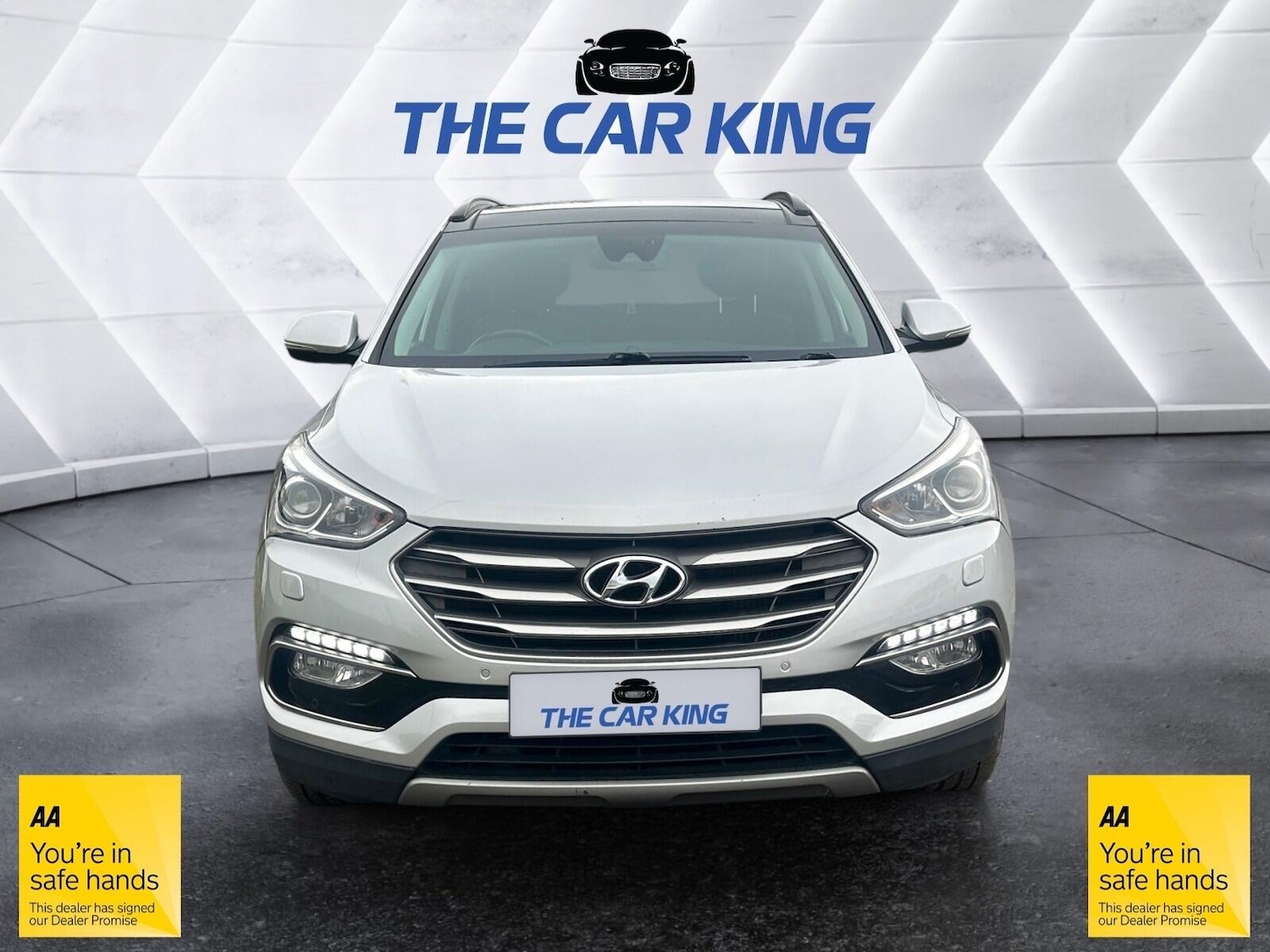 Used Hyundai Santa Fe 2016 for sale - 77909501: Photo 2
