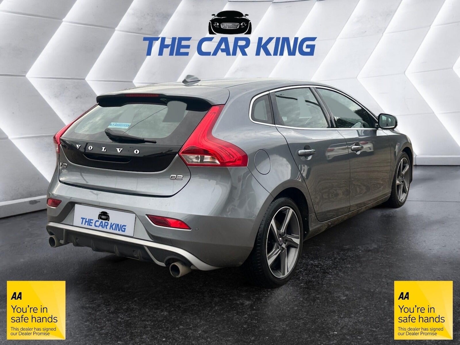 Used Volvo V40 2015 for sale - 77633097: Photo 8