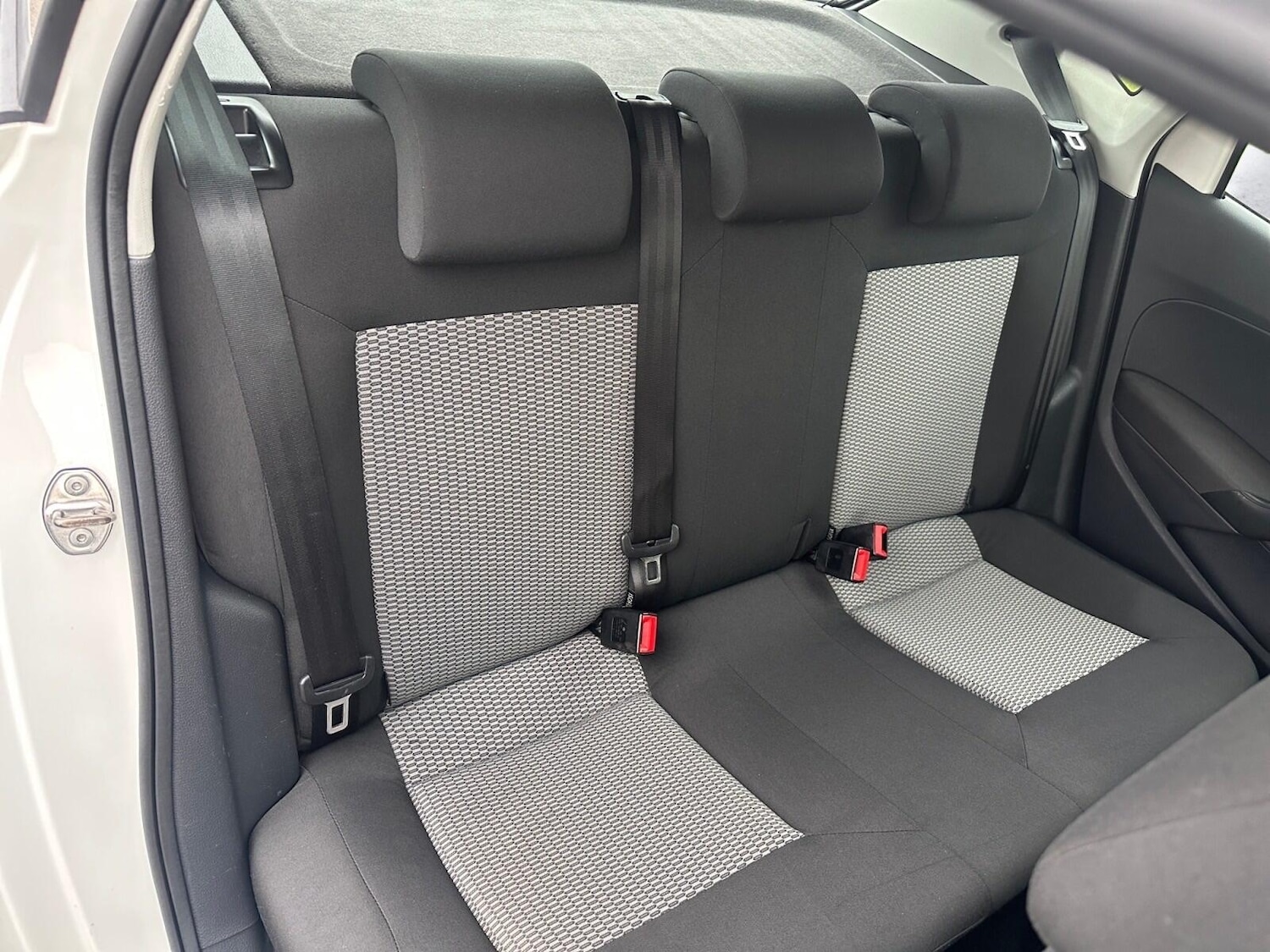 Used Volkswagen Polo 2013 for sale - 76499099: Photo 12