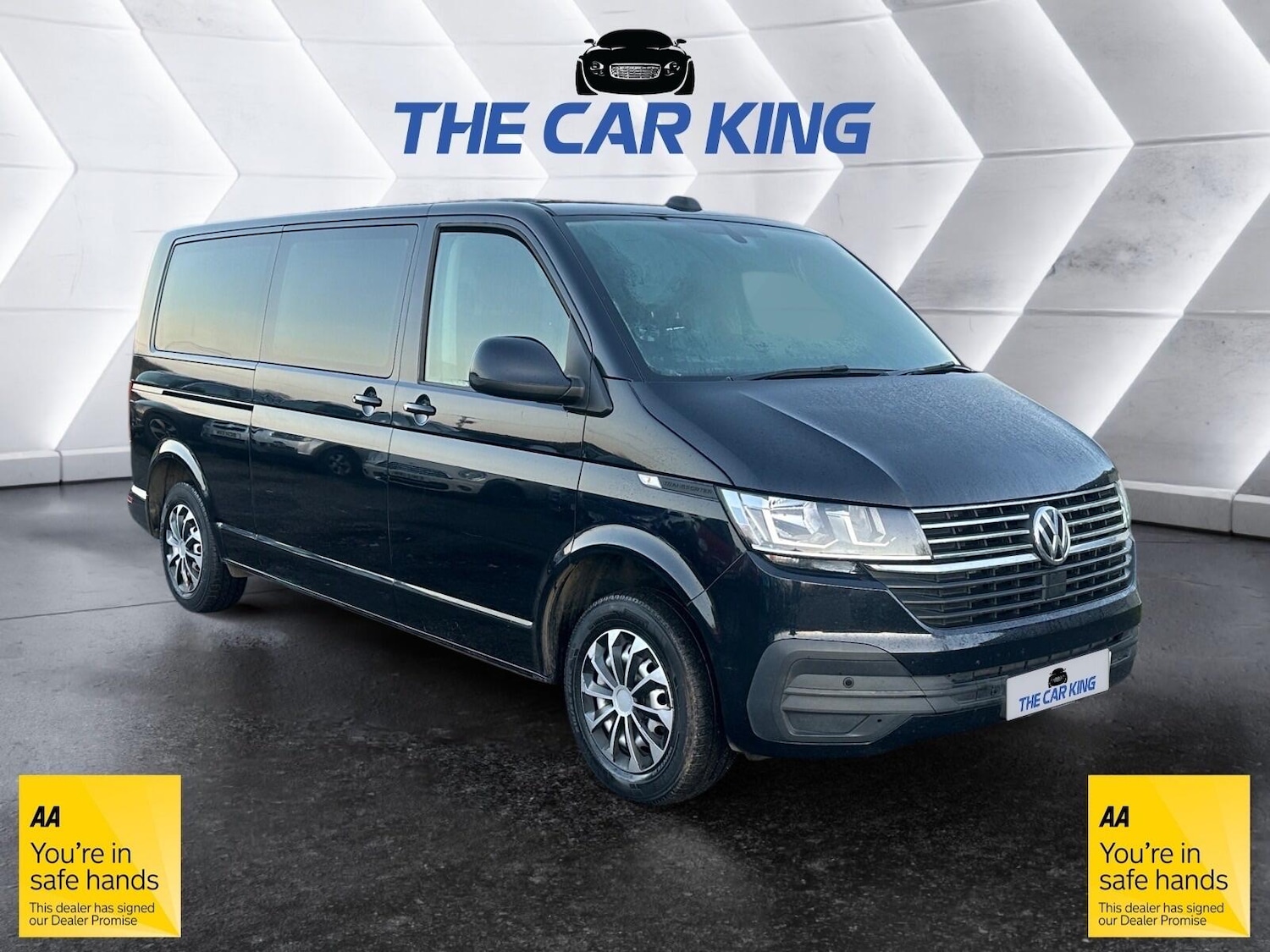Used Volkswagen Transporter Shuttle 2020 for sale - 76752883: Photo 1