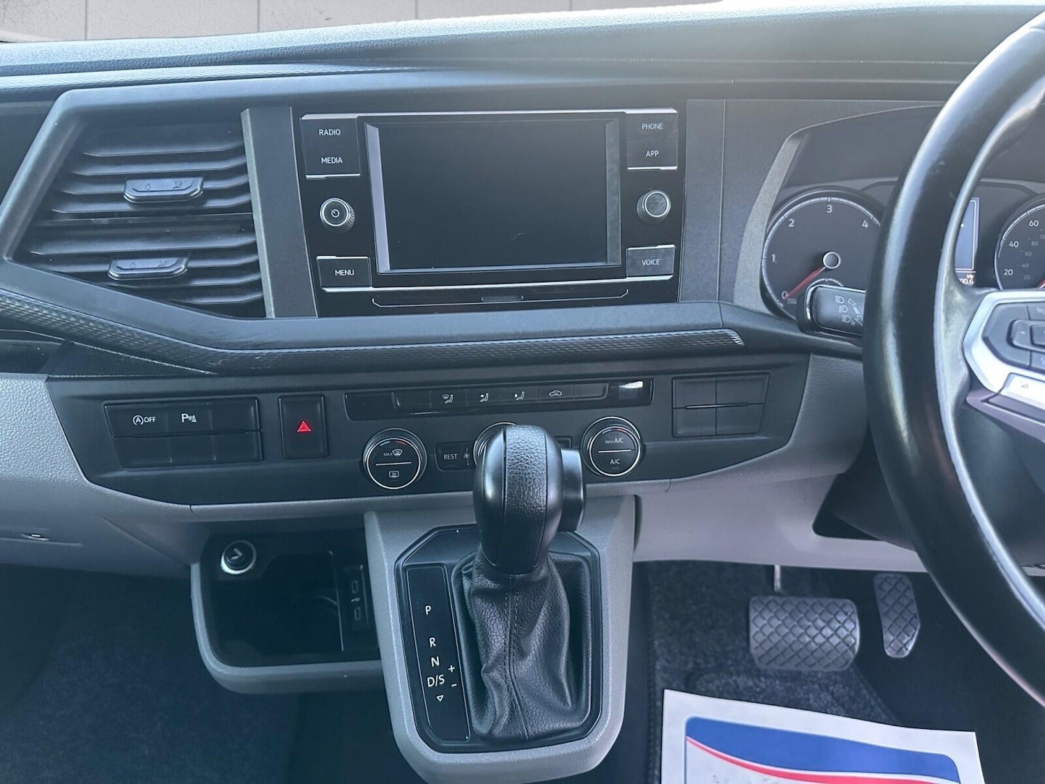 Used Volkswagen Transporter Shuttle 2020 for sale - 76752883: Photo 9