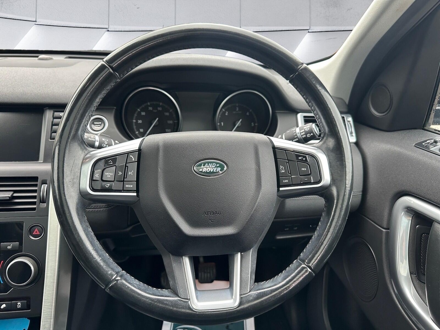 Used Land Rover Discovery Sport 2016 for sale - 76083887: Photo 13