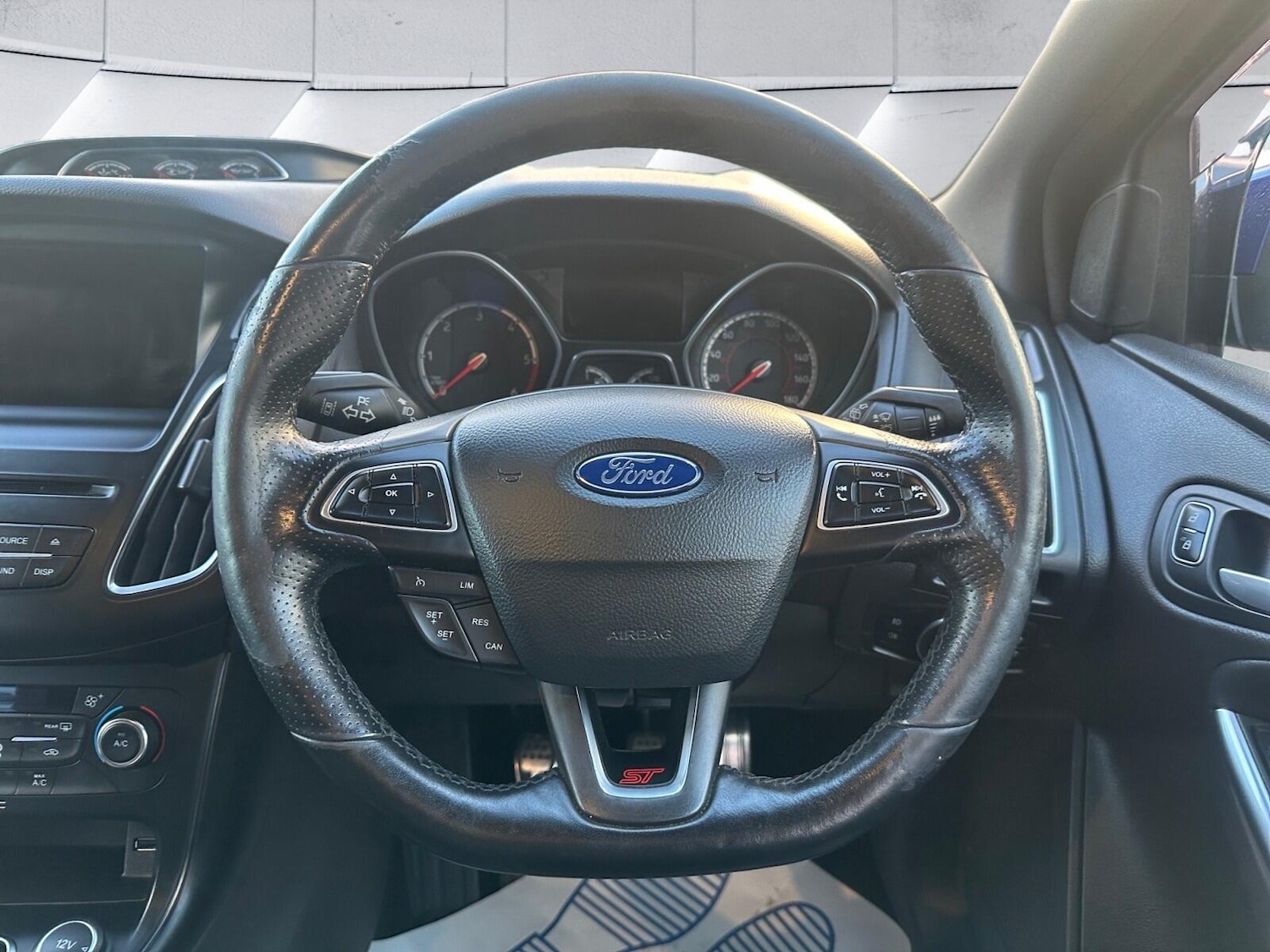 Used Ford Focus 2015 for sale - 76361480: Photo 13