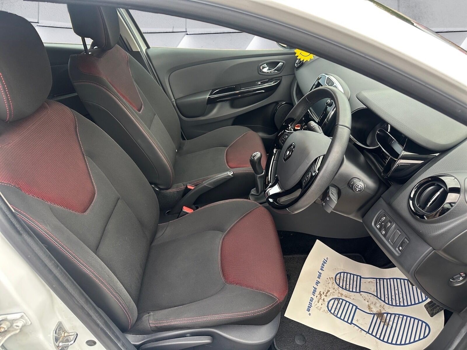 Used Renault Clio 2013 for sale - 76084016: Photo 10