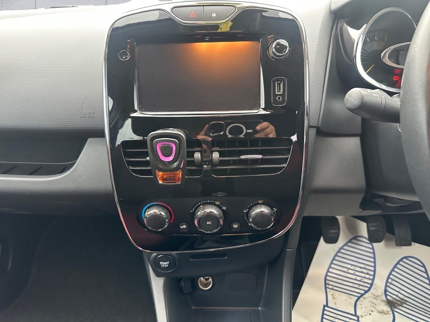 Used Renault Clio 2013 for sale - 76084016: Photo 13