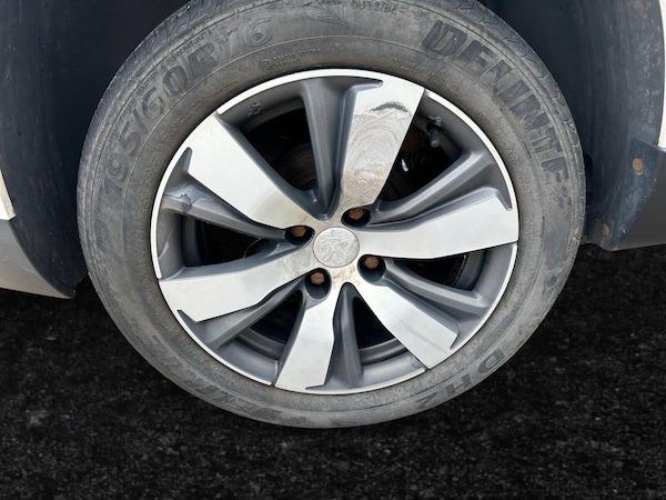 Used Peugeot 2008 2015 for sale - 76031965: Photo 12