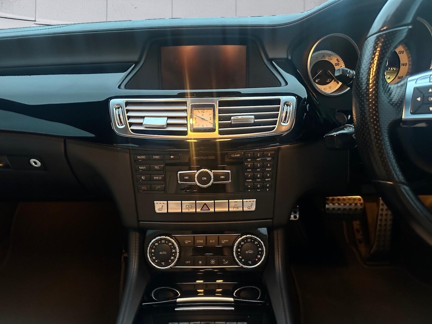 Used Mercedes-Benz CLS 2011 for sale - 76839431: Photo 12