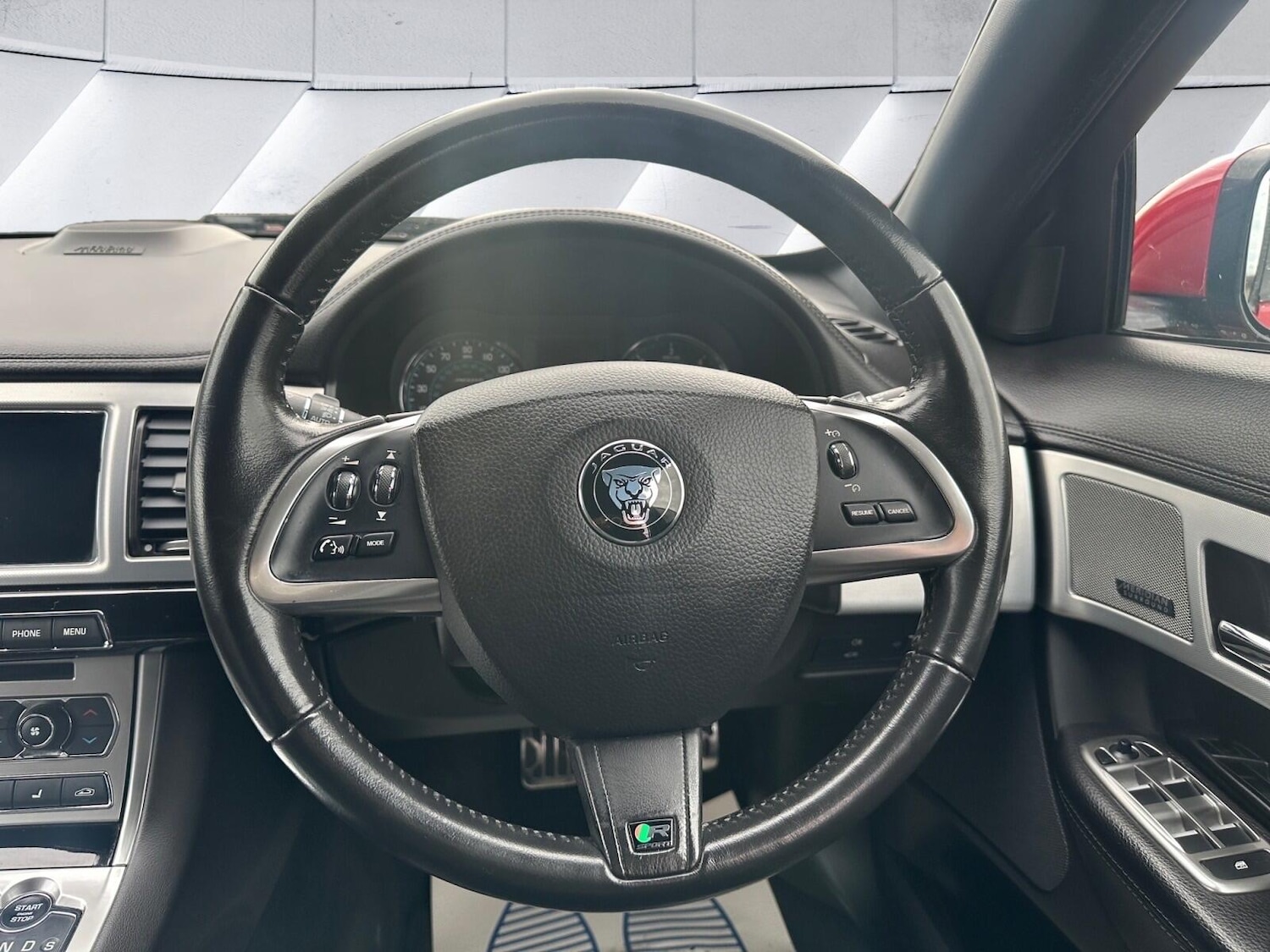 Used Jaguar XF 2015 for sale - 76701735: Photo 12