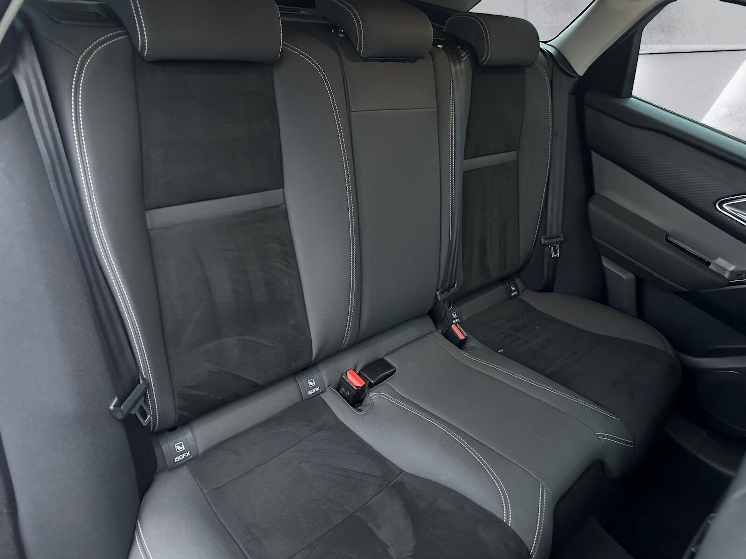 Used Land Rover Range Rover Velar 2018 for sale - 76423824: Photo 11