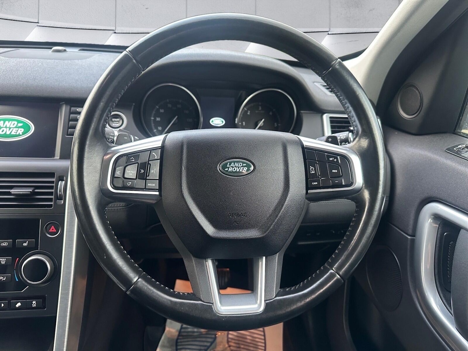 Used Land Rover Discovery Sport 2018 for sale - 76771729: Photo 13