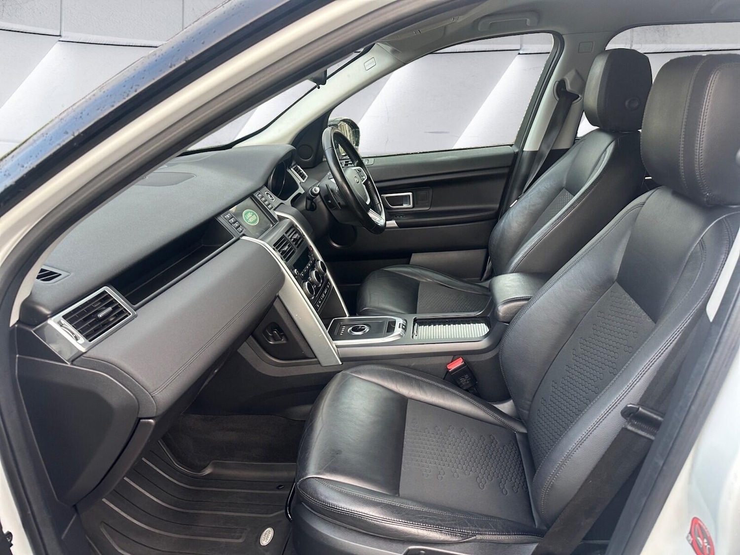 Used Land Rover Discovery Sport 2018 for sale - 76771729: Photo 15