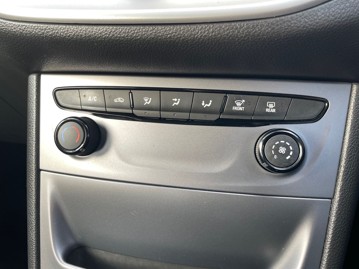 Used Vauxhall Astra 2017 for sale - 77018261: Photo 18