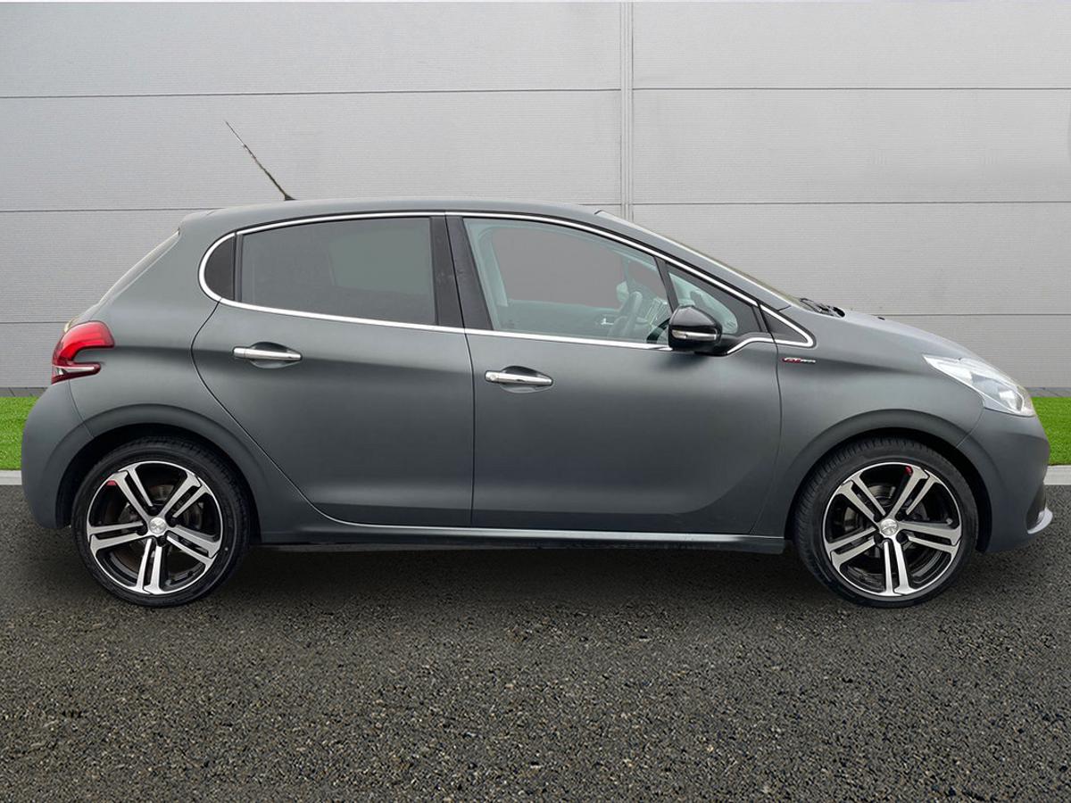Used Peugeot 208 2017 for sale - 77855764: Photo 8