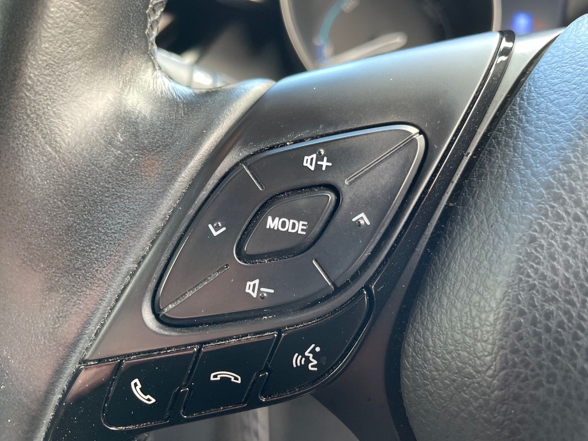 Used Toyota C-HR 2017 for sale - 77293399: Photo 16