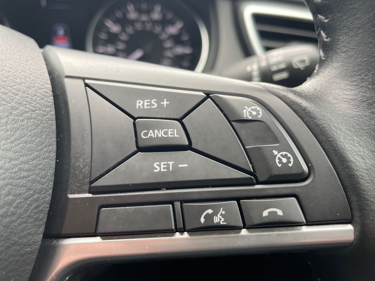 Used Nissan Qashqai 2017 for sale - 77911241: Photo 17