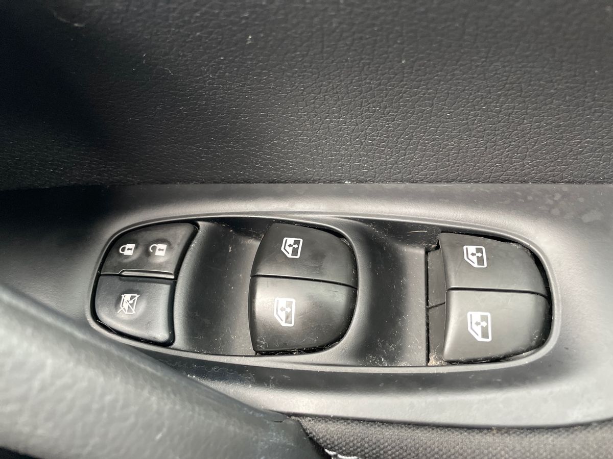 Used Nissan Qashqai 2017 for sale - 77911241: Photo 20