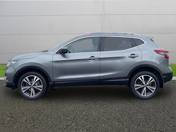 Used Nissan Qashqai 2017 for sale - 77911241: Photo