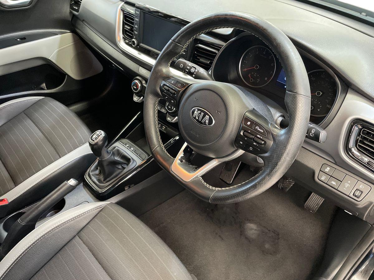 Used Kia Stonic 2019 for sale - 76730895: Photo 15