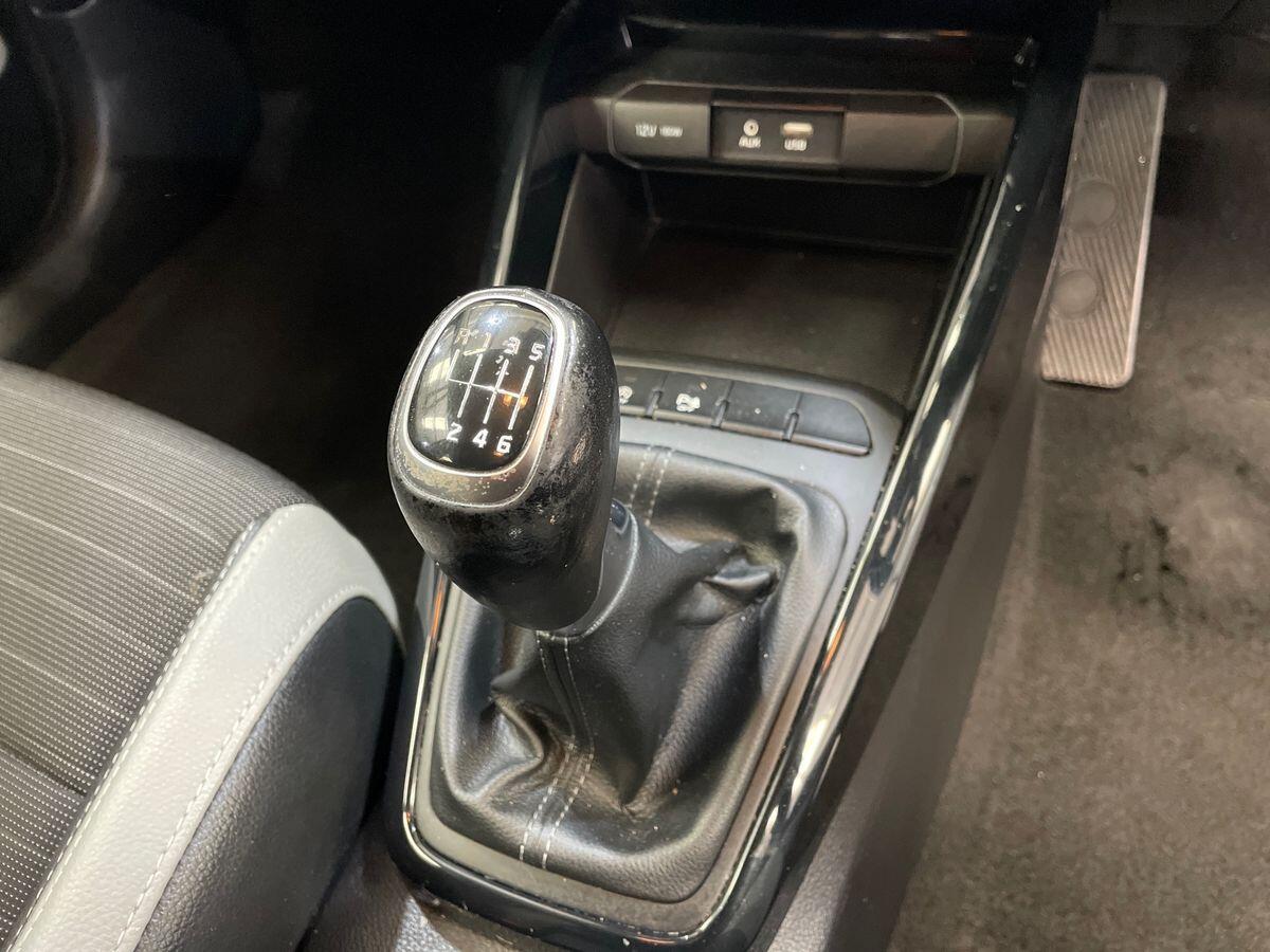 Used Kia Stonic 2019 for sale - 76730895: Photo 19