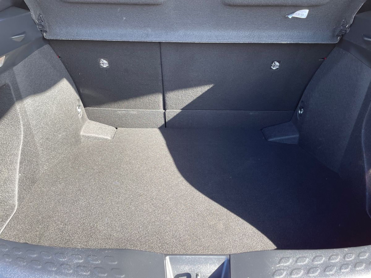 Used Toyota C-HR 2023 for sale - 78022309: Photo 12