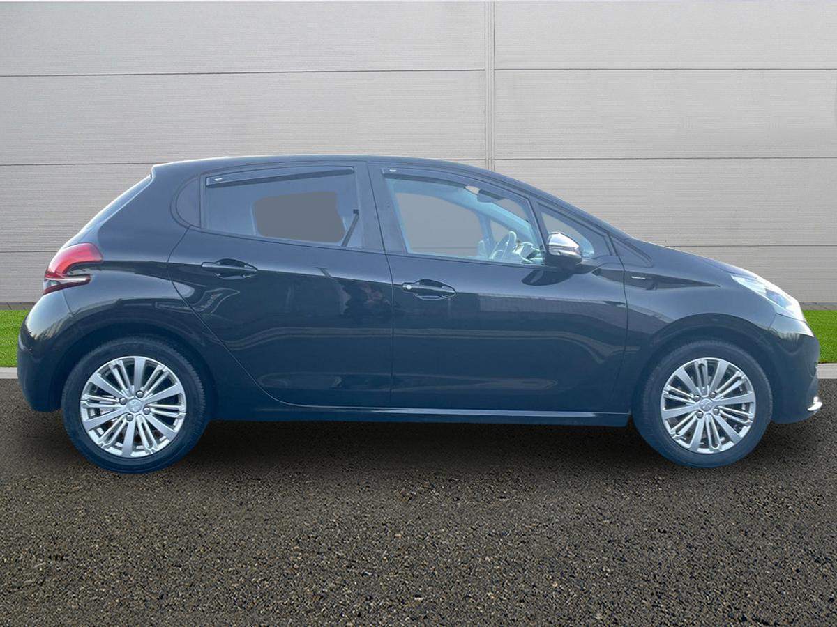 Used Peugeot 208 2019 for sale - 77111637: Photo 8