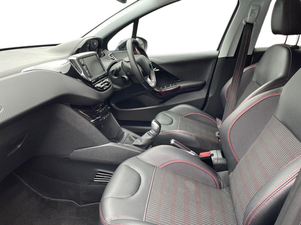 Used Peugeot 208 2017 for sale - 77648102: Photo 10