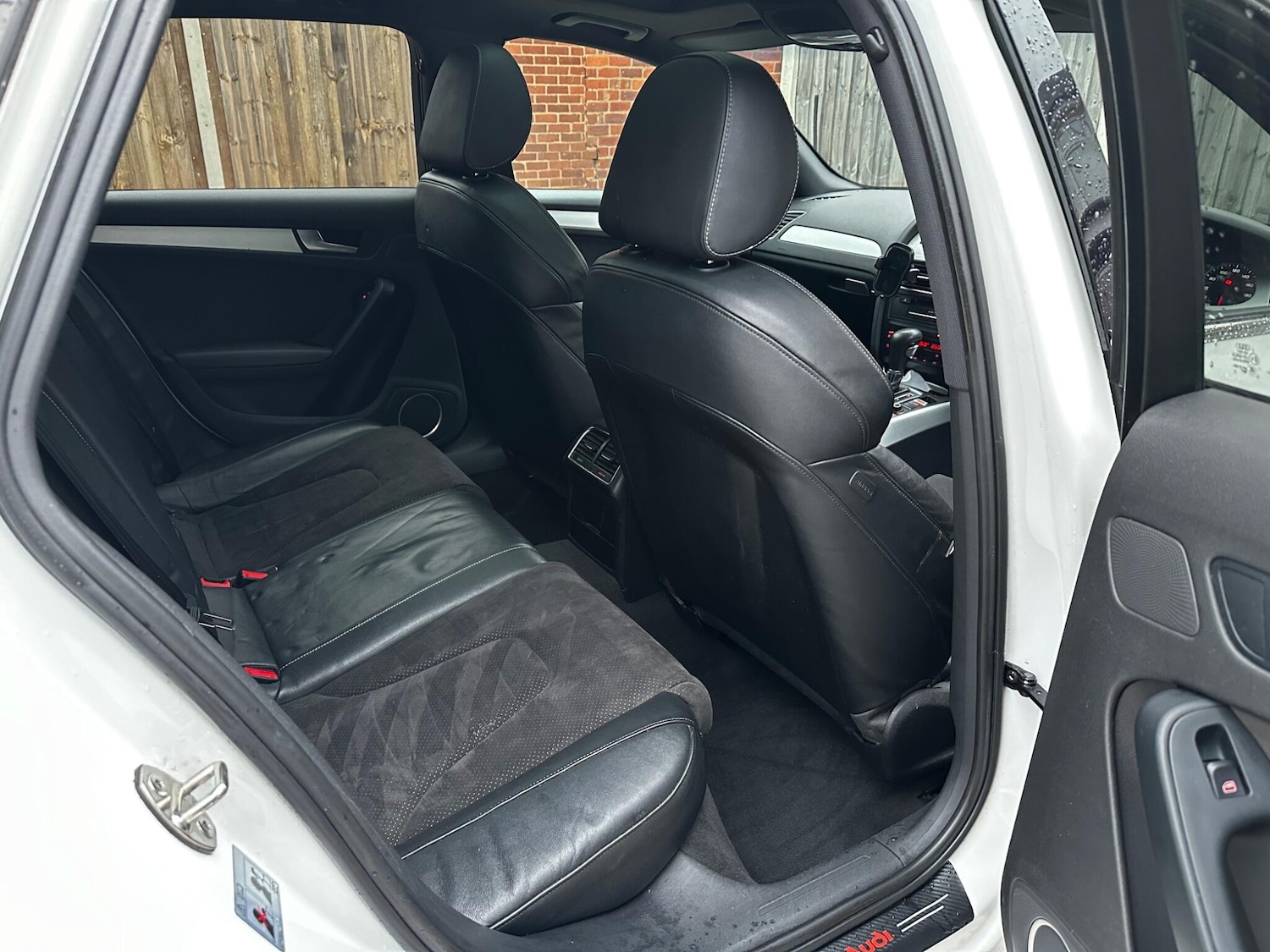 Used Audi A4 2010 for sale - 76473738: Photo 37