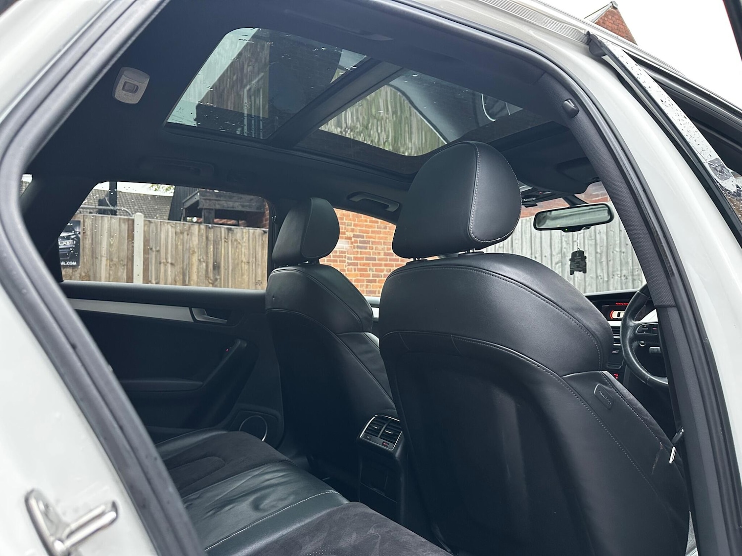 Used Audi A4 2010 for sale - 76473738: Photo 38