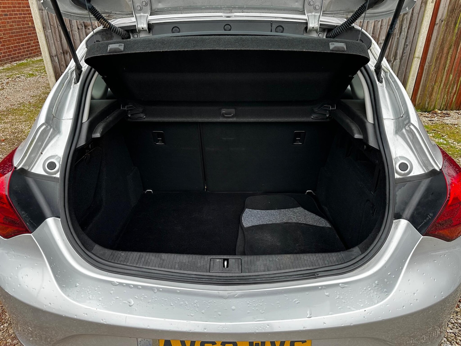 Used Vauxhall Astra for sale - 77496956: Photo 16