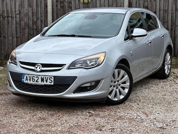 Used Vauxhall Astra 2012 for sale - 77496956: Photo