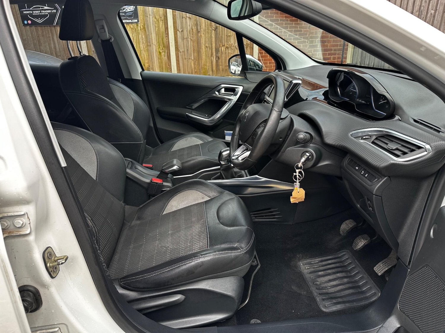 Used Peugeot 2008 2014 for sale - 77737356: Photo 25