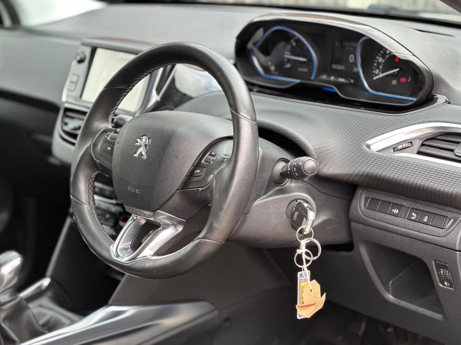 Used Peugeot 2008 2014 for sale - 77737356: Photo 26