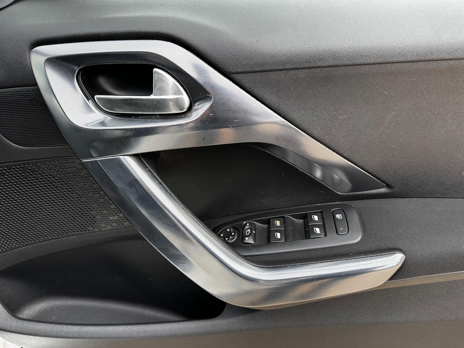 Used Peugeot 2008 2014 for sale - 77737356: Photo 27