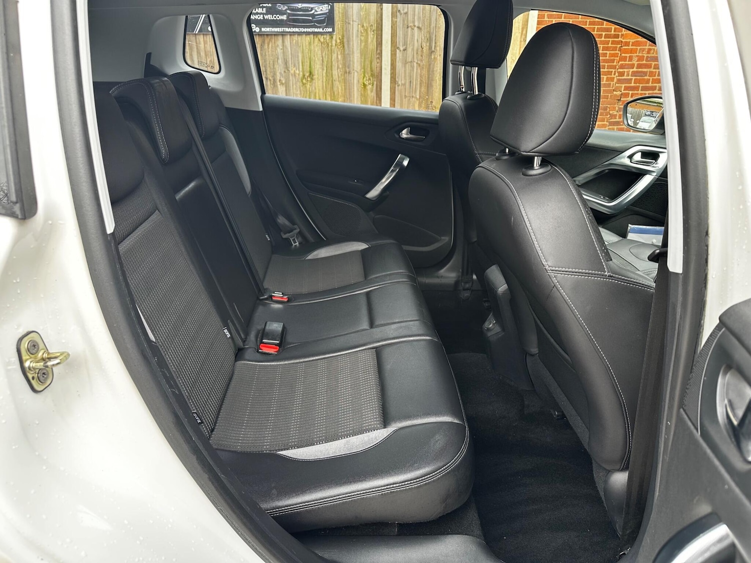 Used Peugeot 2008 2014 for sale - 77737356: Photo 32