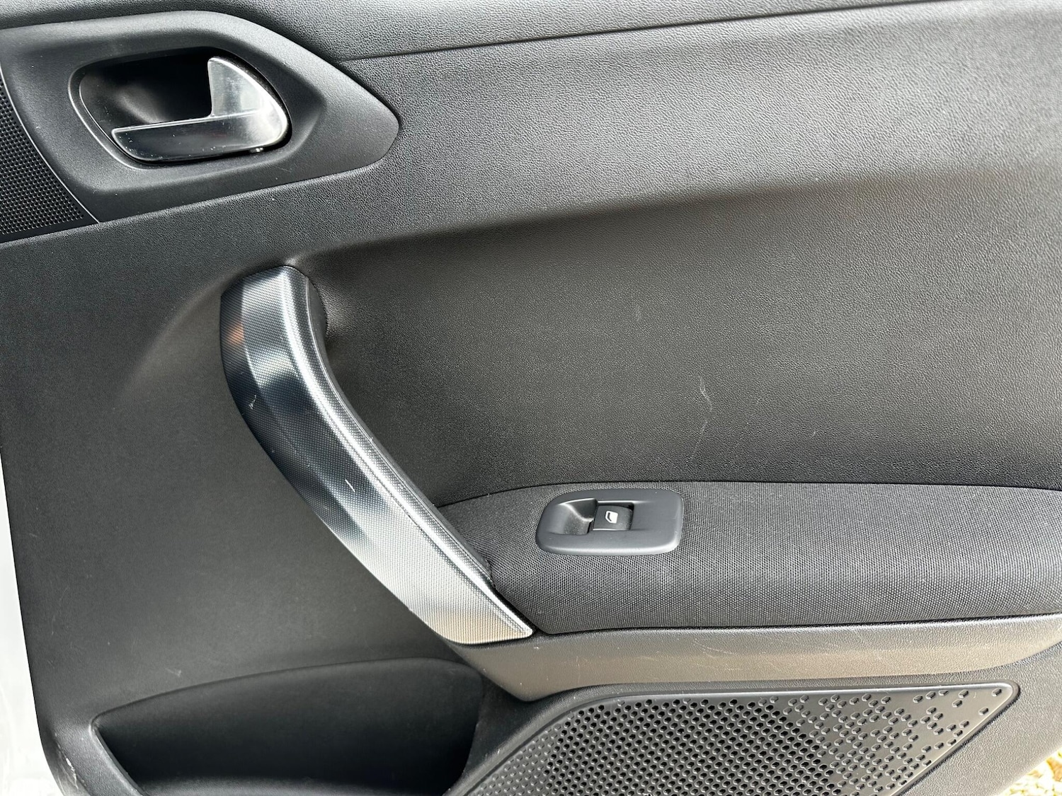 Used Peugeot 2008 2014 for sale - 77737356: Photo 36