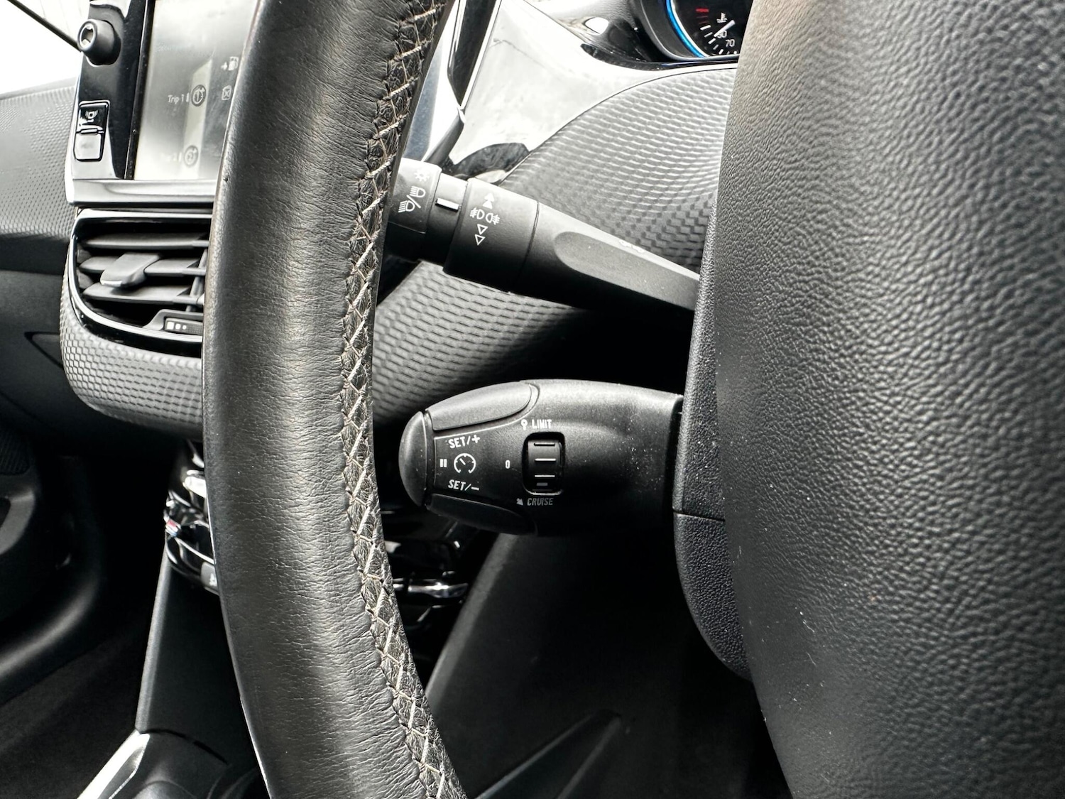 Used Peugeot 2008 2014 for sale - 77737356: Photo 48