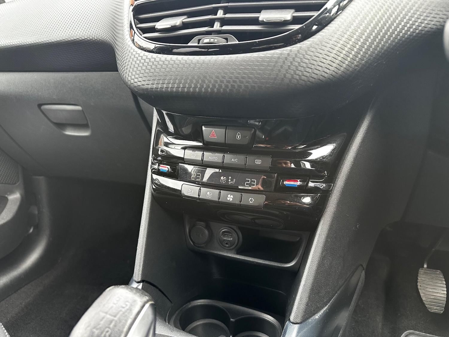Used Peugeot 2008 2014 for sale - 77737356: Photo 50