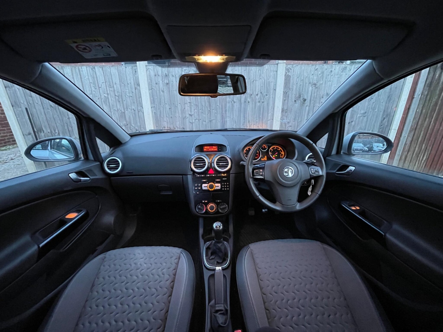 Used Vauxhall Corsa for sale - 77853204: Photo 2