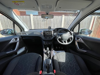 Used Peugeot 2008 2015 for sale - 78969243: Photo