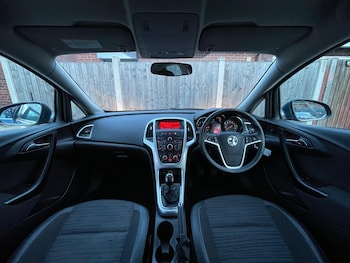 Used Vauxhall Astra 2015 for sale - 78231763: Photo