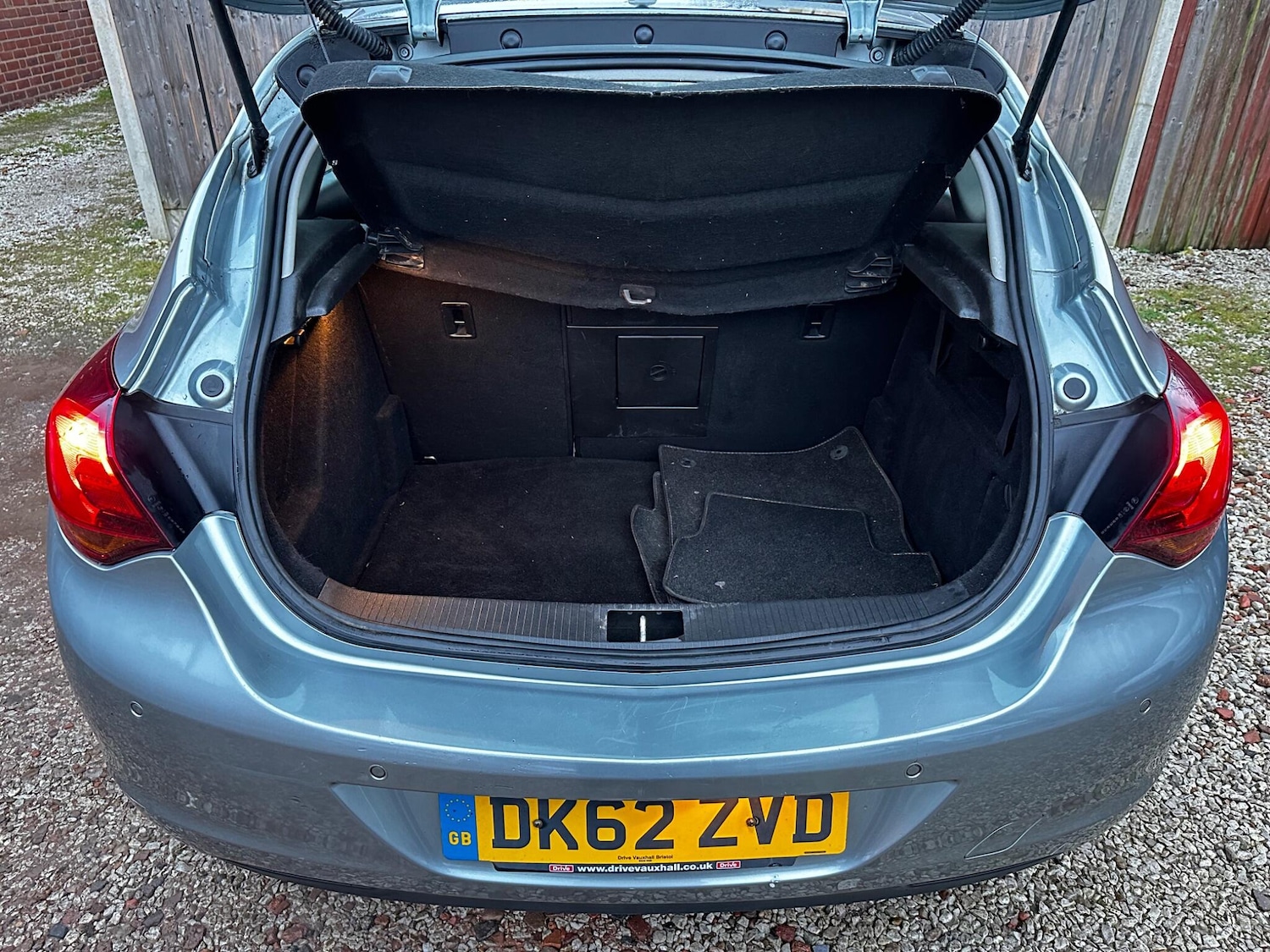 Used Vauxhall Astra 2012 for sale - 77377016: Photo 16