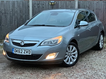 Used Vauxhall Astra 2012 for sale - 77377016: Photo