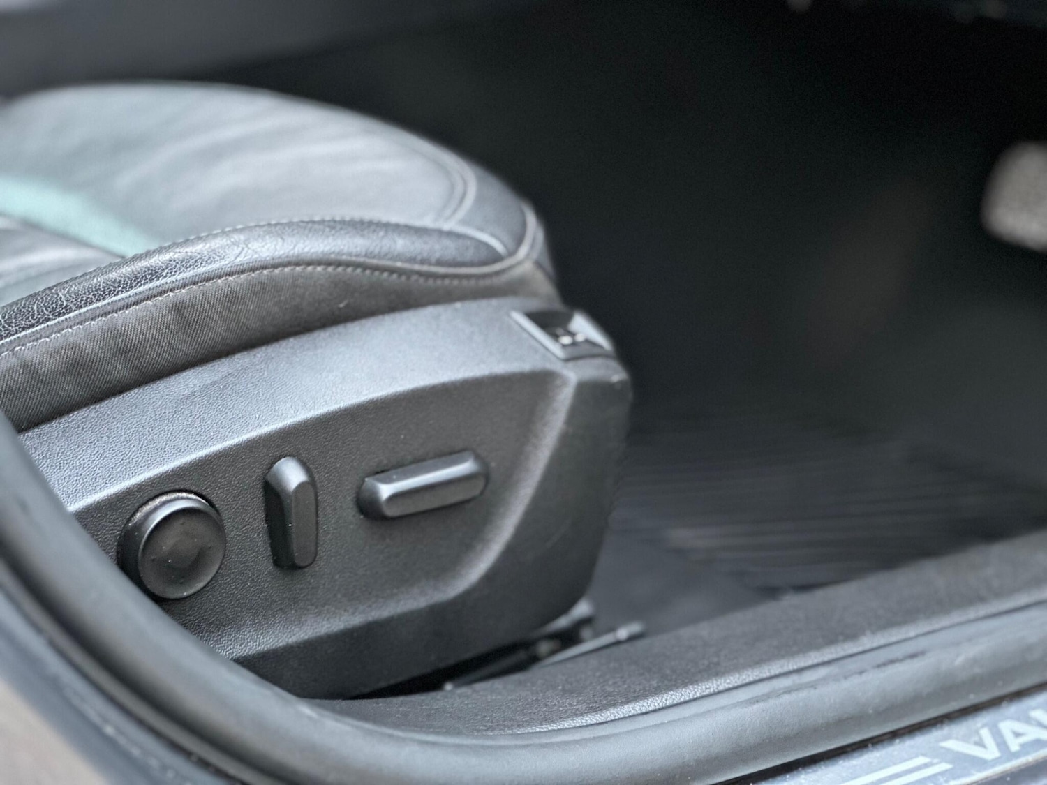 Used Vauxhall Insignia 2011 for sale - 77737358: Photo 32