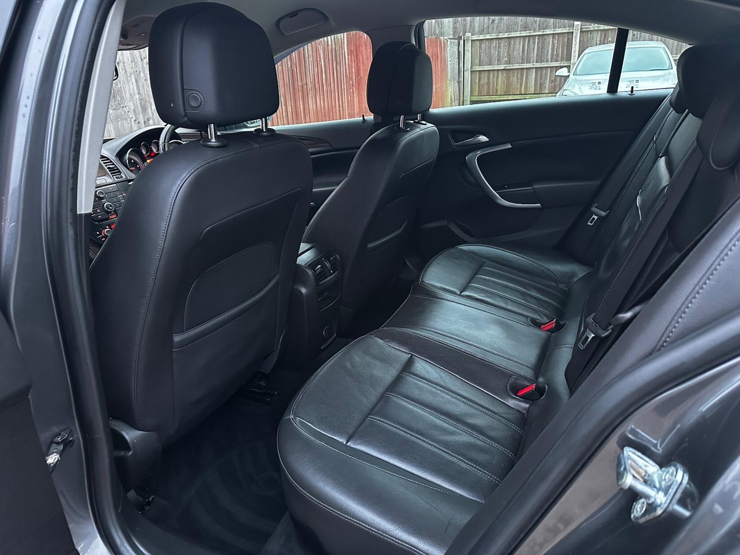 Used Vauxhall Insignia 2011 for sale - 77737358: Photo 42