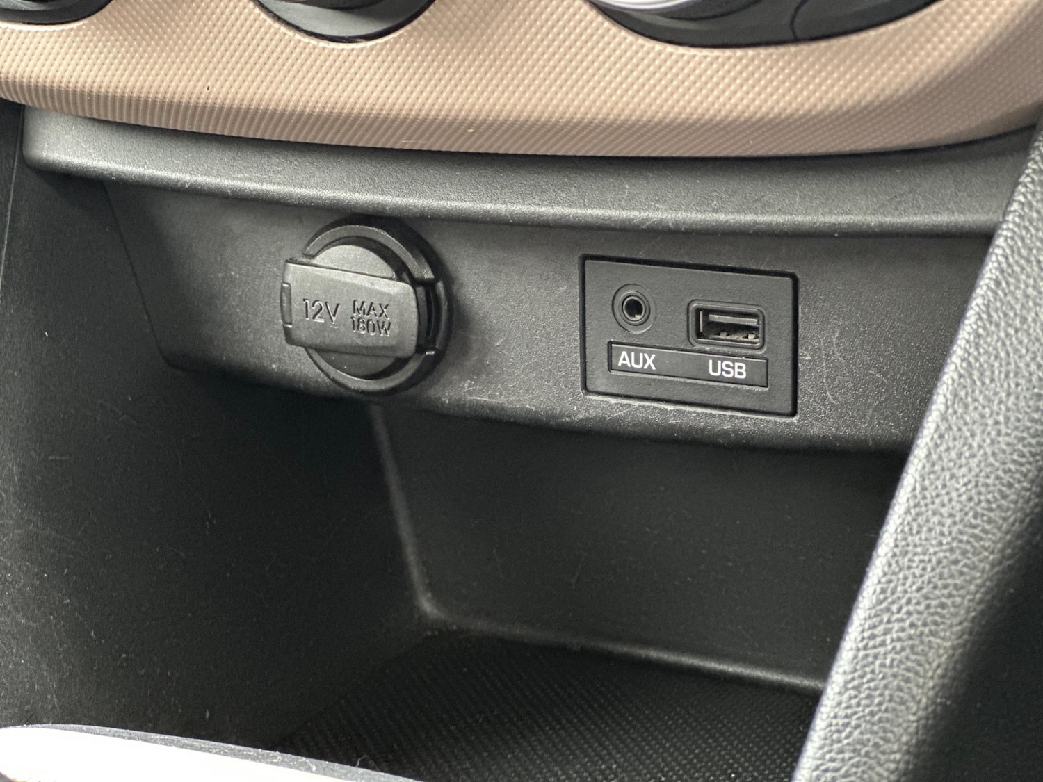 Used Hyundai i10 2015 for sale - 76013435: Photo 34